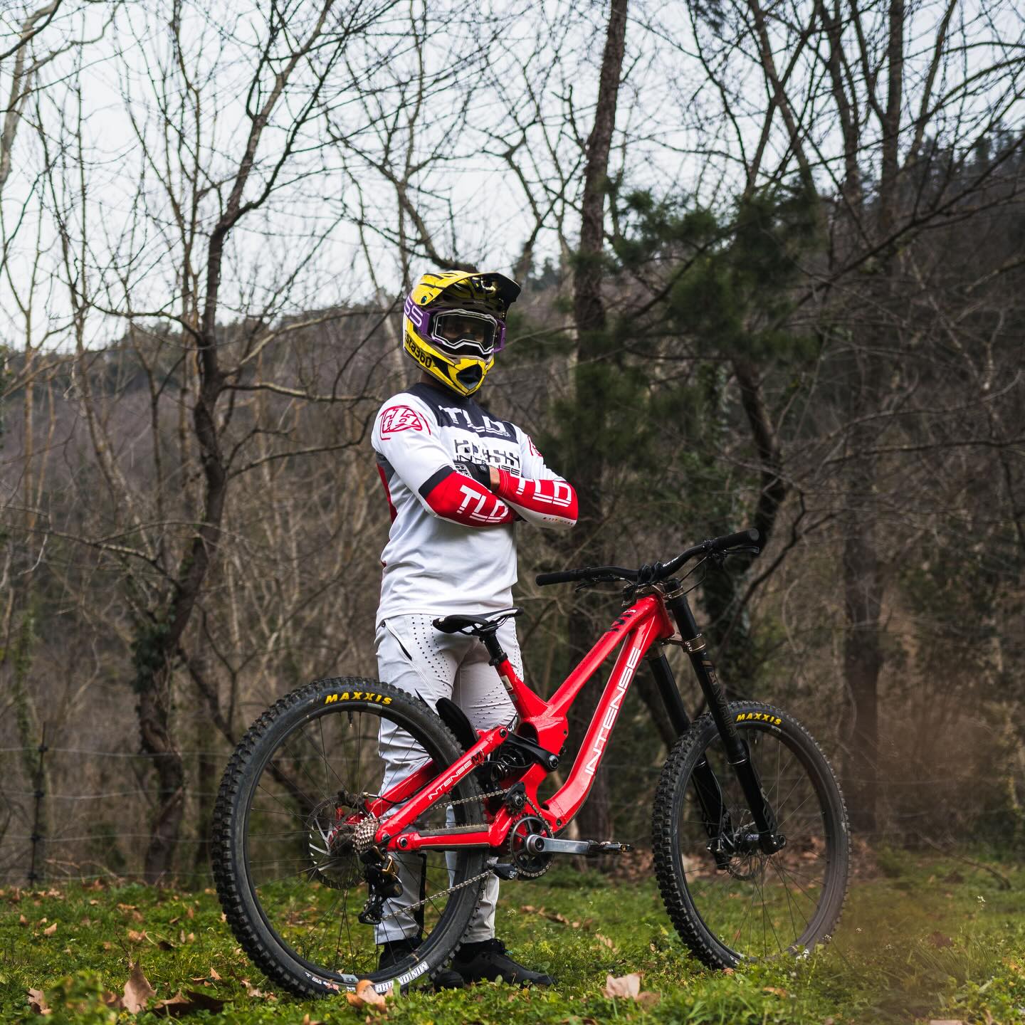 Juanfer Velez with a mountain bike in a forest setting